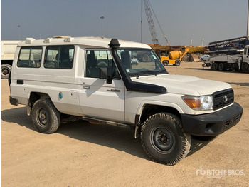 Maasturi/ Katumaasturi TOYOTA Land Cruiser