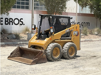 Liukuohjattu kuormaaja CATERPILLAR 216B3