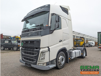 Vetopöytäauto VOLVO FH 420