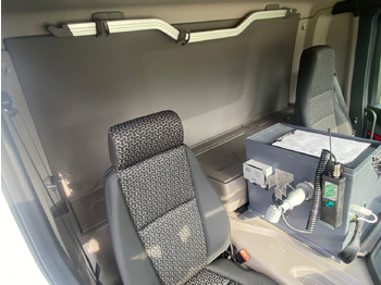 Säiliöauto SCANIA P410: kuva Säiliöauto SCANIA P410