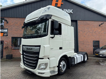 Vetopöytäauto DAF XF 480
