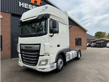 Vetopöytäauto DAF XF 480