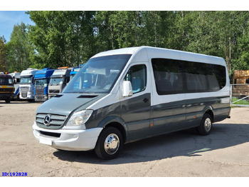 Minibussi MERCEDES-BENZ Sprinter 519