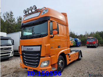 Vetopöytäauto DAF XF 106 460