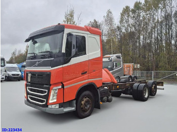 Kuorma-auto alusta VOLVO FH13 500
