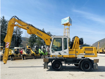 Materiaalinkäsittelykone LIEBHERR A 904