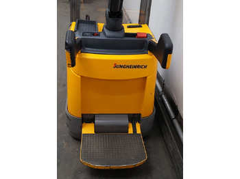 Pinoamistrukki Jungheinrich ERC215: kuva Pinoamistrukki Jungheinrich ERC215 Pinoamistrukki Jungheinrich ERC215: kuva Pinoamistrukki Jungheinrich ERC215