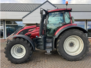 Leasing Valtra T 174 Versu  Valtra T 174 Versu: kuva Leasing Valtra T 174 Versu  Valtra T 174 Versu