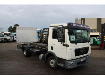 Kuorma-auto alusta MAN TGL 8.180 + Euro 5 + Dhollandia LIFT: kuva Kuorma-auto alusta MAN TGL 8.180 + Euro 5 + Dhollandia LIFT