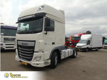 Vetopöytäauto DAF XF 460