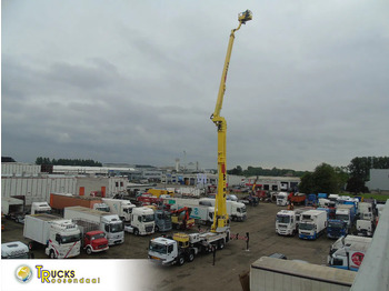 Kuorma-auto MERCEDES-BENZ Actros