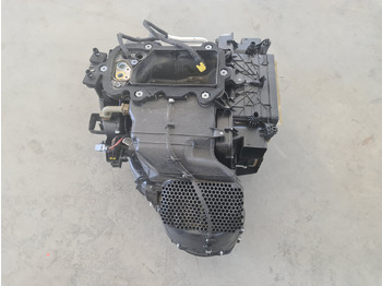 Lämmitys/ Tuuletus RENAULT RANGE T / COMPLETE CABINE HEATER / 7484593228: kuva Lämmitys/ Tuuletus RENAULT RANGE T / COMPLETE CABINE HEATER / 7484593228