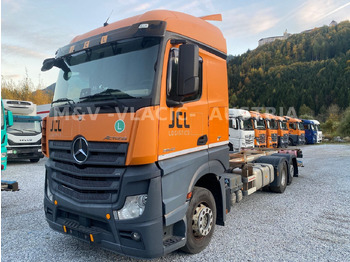 Konttialus/ Vaihtokuormatilat kuorma-auto MERCEDES-BENZ