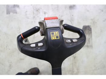 Haarukkavaunu Hyster P1.8: kuva Haarukkavaunu Hyster P1.8 Haarukkavaunu Hyster P1.8: kuva Haarukkavaunu Hyster P1.8