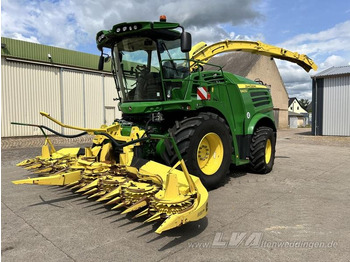 Itsekulkeva silppuri JOHN DEERE 8400