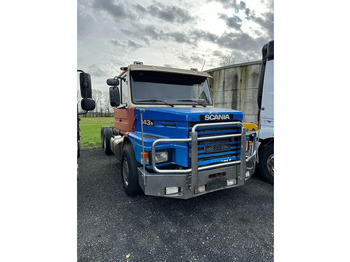 Vetopöytäauto SCANIA T143