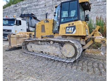 Puskutraktori CATERPILLAR D6