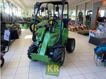 Uusi Pienkuormaaja 225 Avant: kuva Uusi Pienkuormaaja 225 Avant