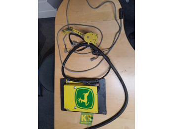 Sähköjärjestelmä JOHN DEERE