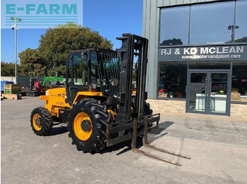 Vastapainotrukki JCB 926 rough terrain fork lift (st24556): kuva Vastapainotrukki JCB 926 rough terrain fork lift (st24556) Vastapainotrukki JCB 926 rough terrain fork lift (st24556): kuva Vastapainotrukki JCB 926 rough terrain fork lift (st24556)