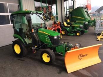 Traktori John Deere 2026 r: kuva Traktori John Deere 2026 r