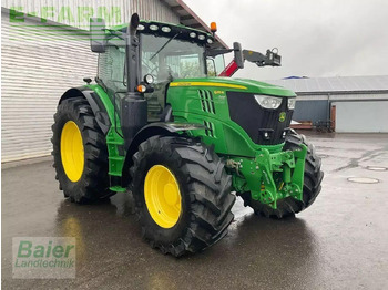 Traktori JOHN DEERE 6215R