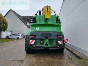 Itsekulkeva silppuri John Deere 8600: kuva Itsekulkeva silppuri John Deere 8600