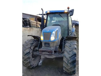 Traktori NEW HOLLAND TSA