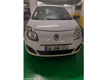 Henkilöauto RENAULT