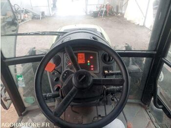 Traktori Claas AXOS 330: kuva Traktori Claas AXOS 330 Traktori Claas AXOS 330: kuva Traktori Claas AXOS 330