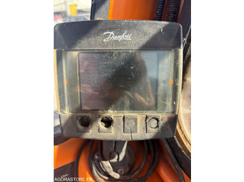 Rakennustarvikkeet Compacteur à rouleau: kuva Rakennustarvikkeet Compacteur à rouleau Rakennustarvikkeet Compacteur à rouleau: kuva Rakennustarvikkeet Compacteur à rouleau