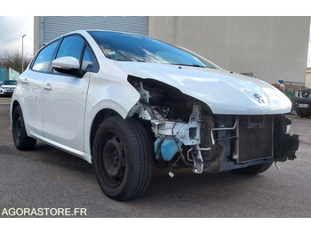 Henkilöauto PEUGEOT