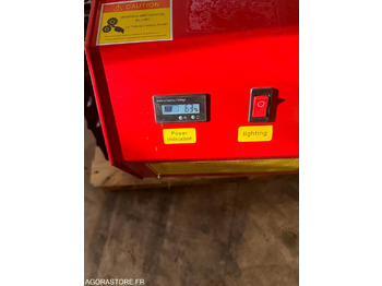 Ruohonleikkuri Robot tondeuse: kuva Ruohonleikkuri Robot tondeuse