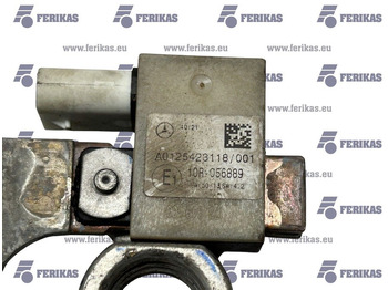 Anturi - Kuorma-auto Mercedes-Benz battery sensor: kuva Anturi - Kuorma-auto Mercedes-Benz battery sensor