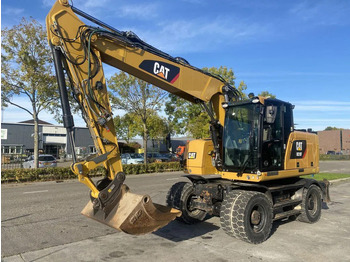 Pyöräalustainen kaivinkone CATERPILLAR M318F