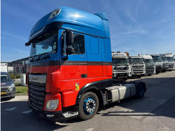 Vetopöytäauto DAF XF 450