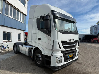 Vetopöytäauto IVECO Stralis HI-WAY