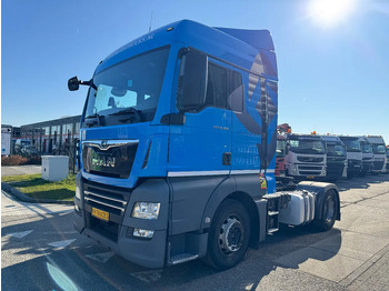 Vetopöytäauto MAN TGX 18.460
