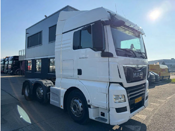 Vetopöytäauto MAN TGX 26.460