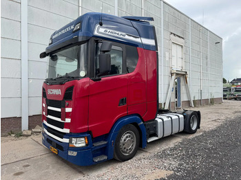 Vetopöytäauto SCANIA S 410
