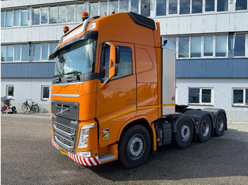 Vetopöytäauto VOLVO FH