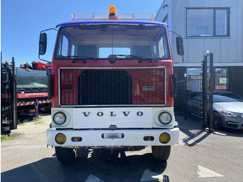 Vetopöytäauto Volvo F 89 6X2 - F89TURBO6: kuva Vetopöytäauto Volvo F 89 6X2 - F89TURBO6