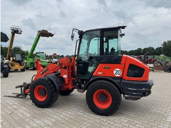 Pyöräkuormaaja KUBOTA R090