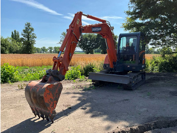 Telakaivukone DOOSAN DH60-7