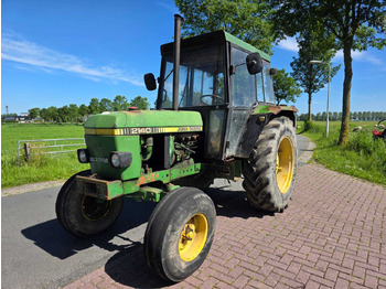 Traktori JOHN DEERE 2140