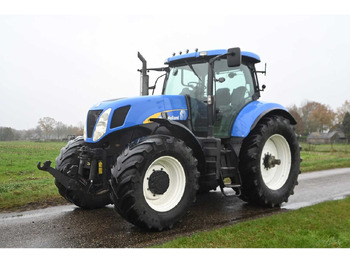 Traktori NEW HOLLAND T7000