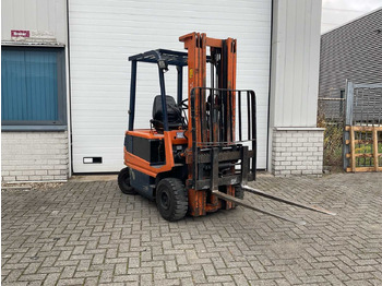 Vastapainotrukki TOYOTA