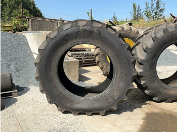 Renkaat ja vanteet - Traktori Tires, wheels and rims: kuva Renkaat ja vanteet - Traktori Tires, wheels and rims