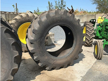 Renkaat ja vanteet - Traktori Tires, wheels and rims: kuva Renkaat ja vanteet - Traktori Tires, wheels and rims