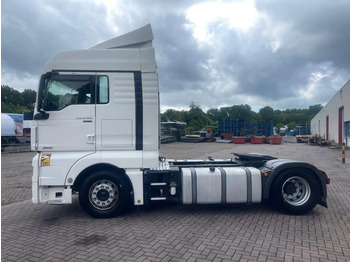 Vetopöytäauto MAN TGX 18.560 Euro 6 Retarder 2Tank: kuva Vetopöytäauto MAN TGX 18.560 Euro 6 Retarder 2Tank